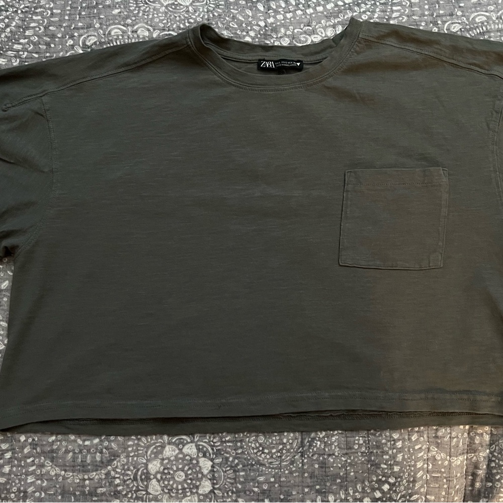 Zara Green Short Sleeve cropped t  Large